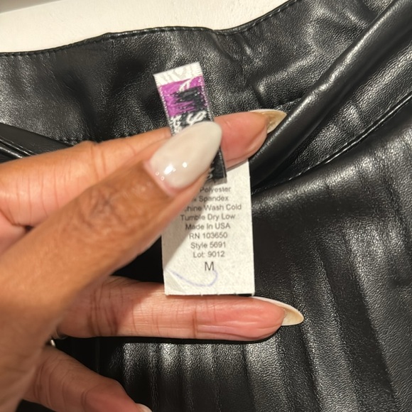 PU Leather Pleated Skirt - Picture 6 of 6